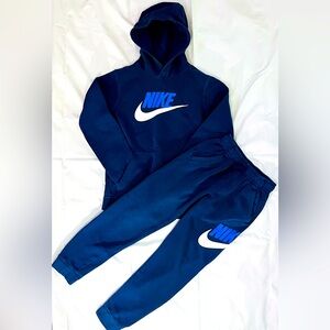 Boys (XL) Navy Blue Nike Hoodie & Matching Boys (L) Navy Blue Nike Sweatpants